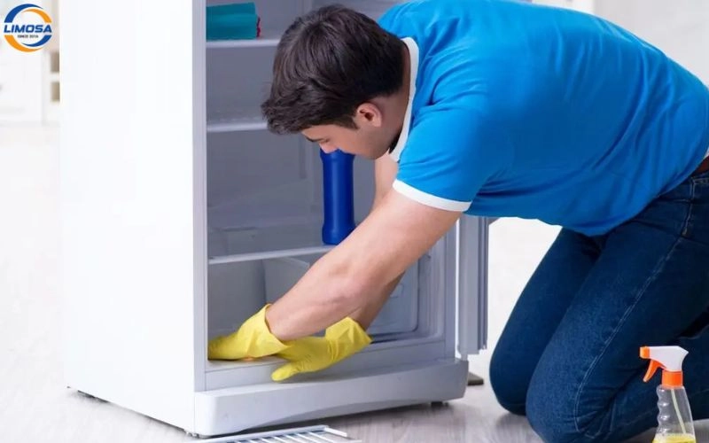 Nguyên nhân tủ lạnh Sanyo bị chảy nước ngăn mát