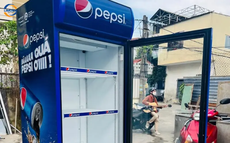 Tắt đèn tủ mát để tiết kiệm điện năng