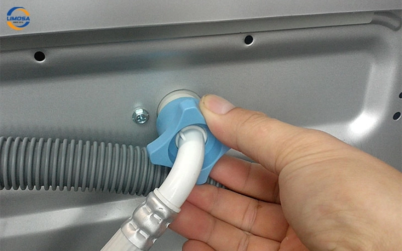 Van cấp nước của máy giặt bị hỏng