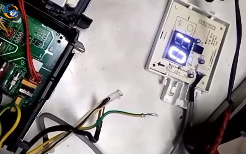 Lỗi EL 01 do mất kết nối giữa dàn nóng và dàn lạnh