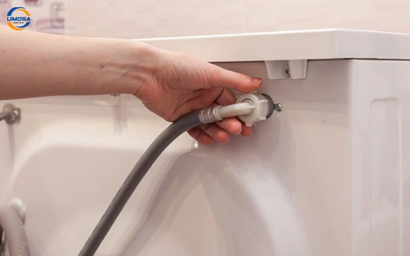 Nguyên nhân phổ biến gây lỗi E11 trên máy giặt Whirlpool