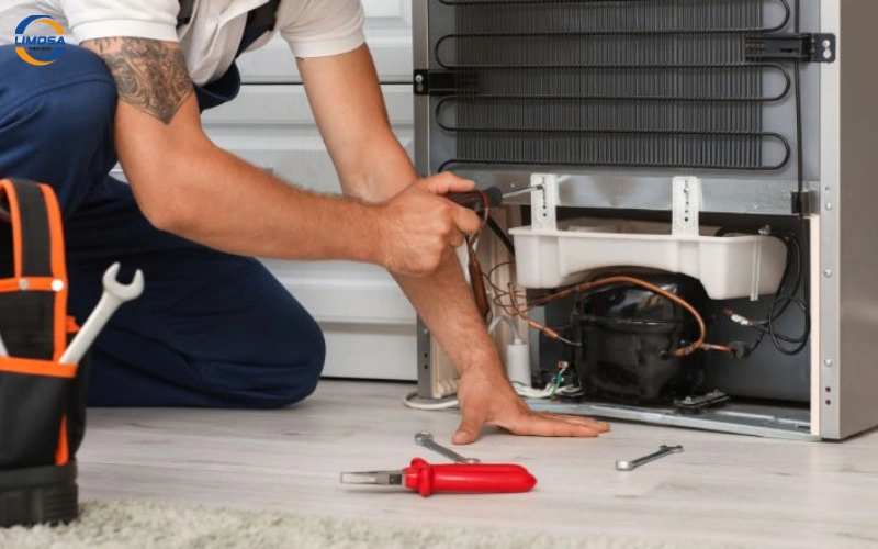 Cách lắp lại khay nước phía sau tủ lạnh Sanyo an toàn, chuẩn kỹ thuật
