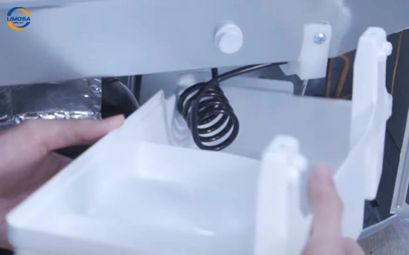 Kiểm tra công cụ và dụng cụ cần thiết