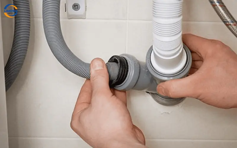 Kiểm tra van cấp nước và đường ống