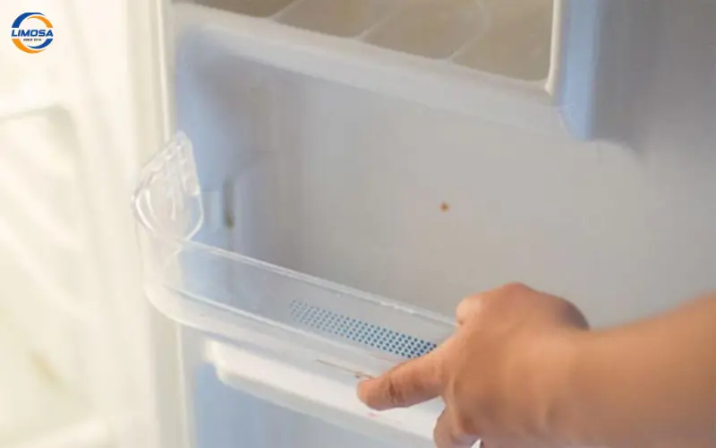 Những điều cần chuẩn bị trước khi tháo khay nước tủ lạnh Aqua