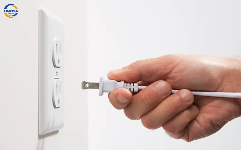 Tủ đông Sanaky không chạy do sự cố nguồn điện
