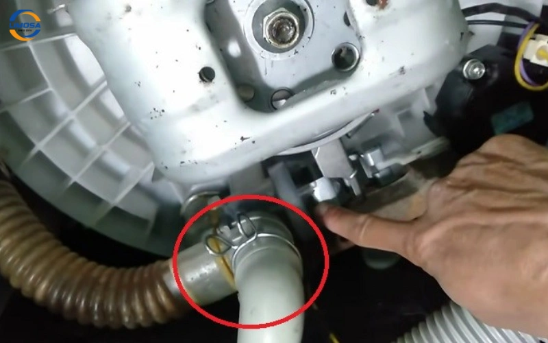 Van áp suất nước bị hỏng hoặc không hoạt động