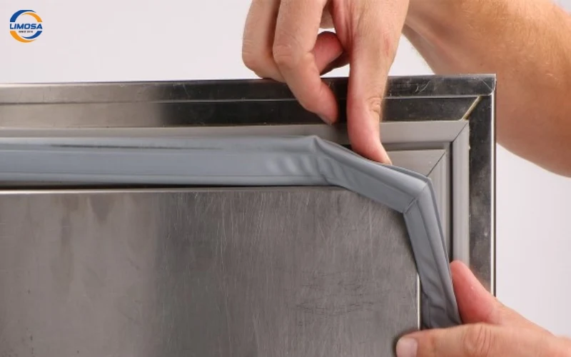 Cách vệ sinh tủ lạnh Electrolux tại nhà