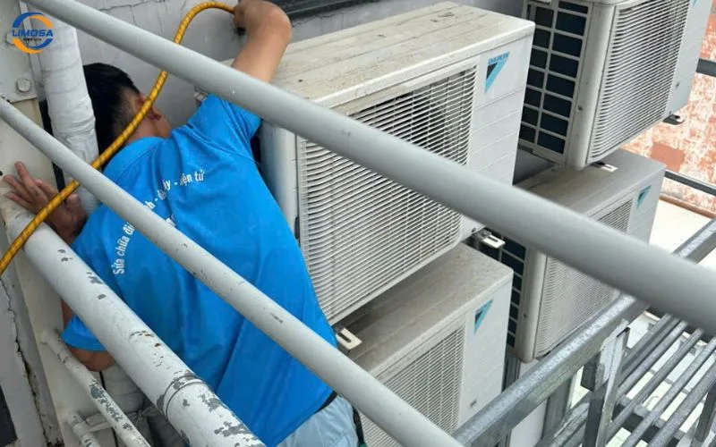 Chính sách bảo hành dịch vụ sửa chữa máy lạnh Reetech uy tín