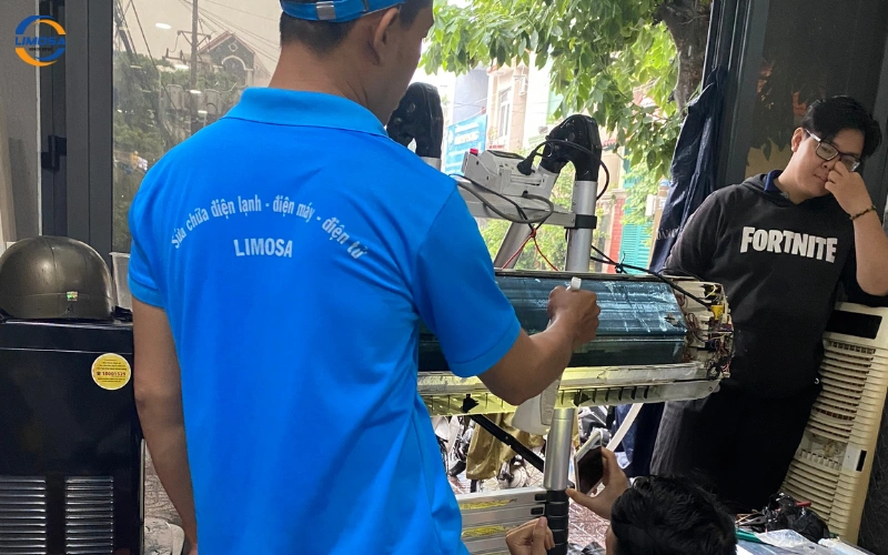 Khi nào cần gọi thợ sửa máy lạnh Funiki?