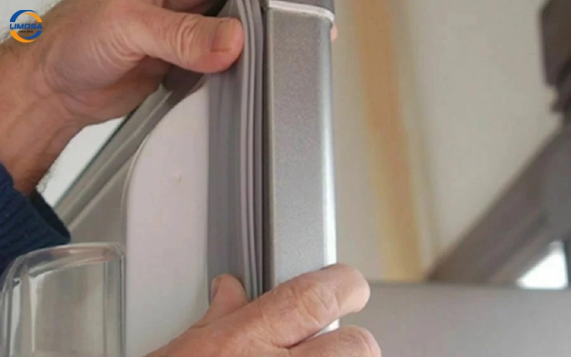 Khi nào cần thay ron tủ lạnh Toshiba? Cách kiểm tra đơn giản tại nhà