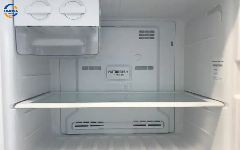 Mẹo bảo quản và vệ sinh khay đá để đá luôn sạch, không mùi