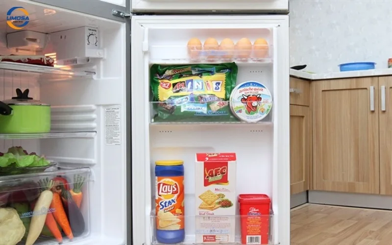 Nên chọn mua tủ lạnh Sanyo hay Electrolux?