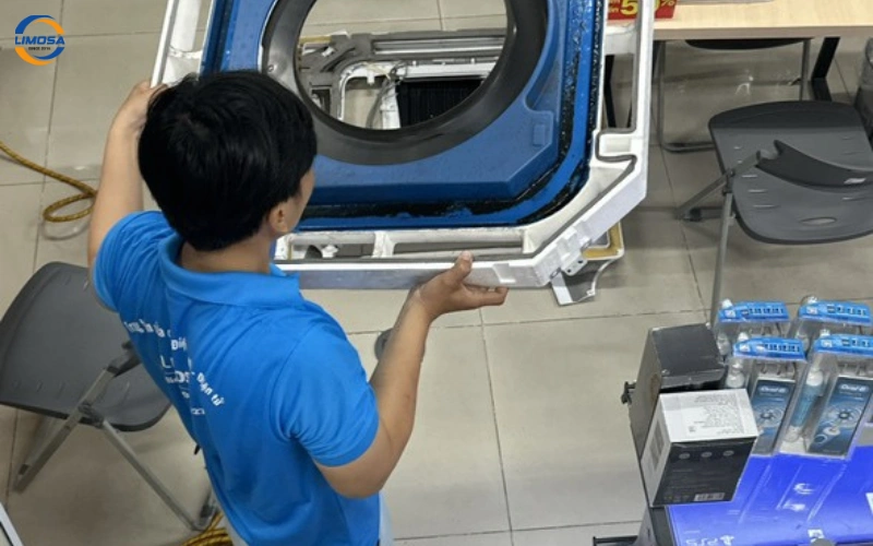 Sử dụng thiết bị chuẩn đoán và công nghệ sửa chữa hiện đại