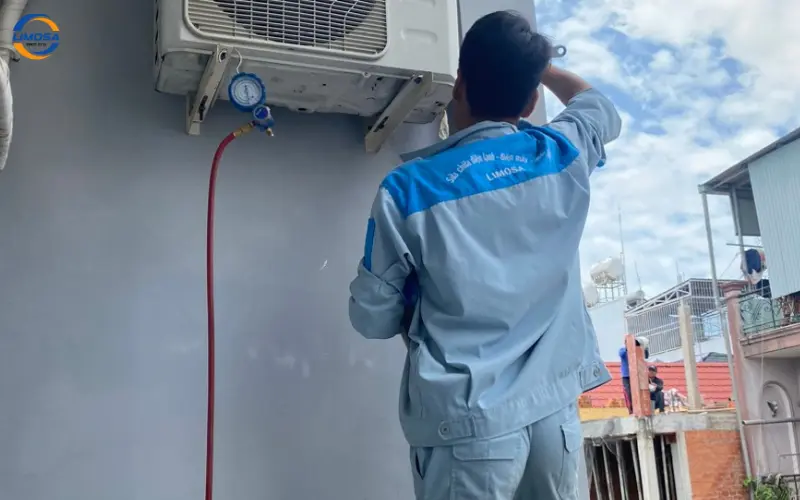 Thợ sửa máy lạnh tại quận Bình Thạnh thường xử lý các lỗi gì?