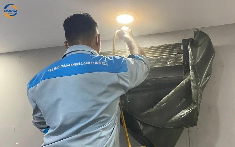 Ưu điểm khi chọn dịch vụ sửa máy lạnh Comfee tại Điện Lạnh Limosa