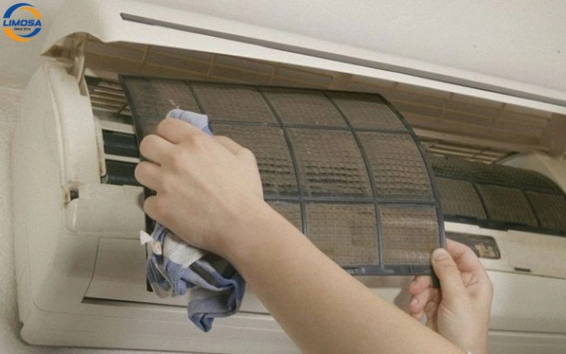 vì sao cần vệ sinh cục nóng điều hòa daikin