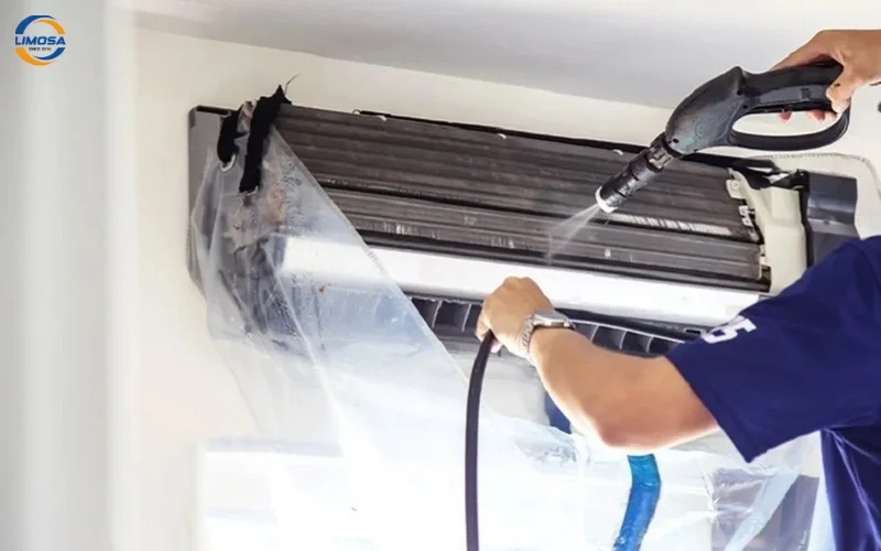 Cách nhận biết và chọn lựa đơn vị vệ sinh máy lạnh Comfee uy tín