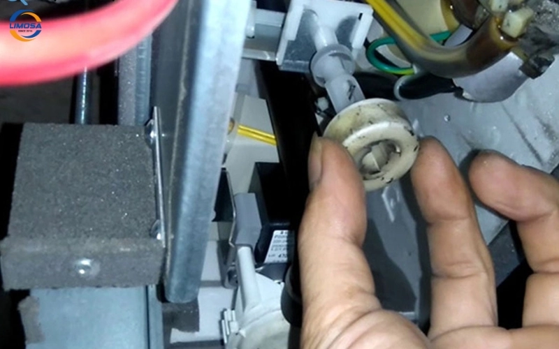 Dấu hiệu nhận biết lỗi E09 điều hòa Mitsubishi