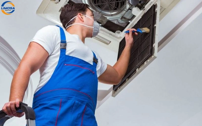 khi nào cần vệ sinh máy lạnh giấu trần