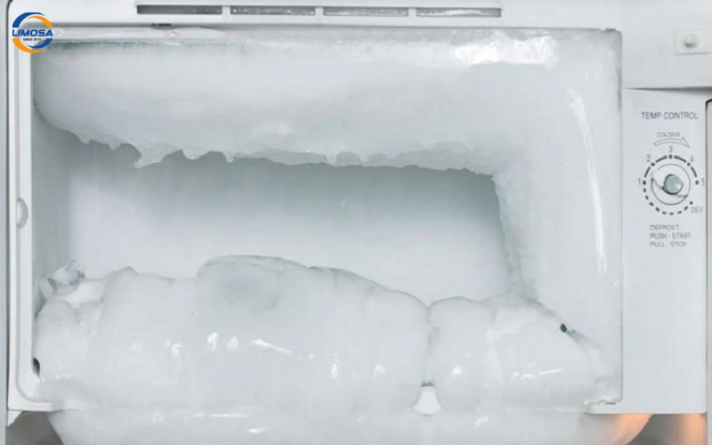 Nguyên nhân khiến tủ lạnh bị thủng ngăn đá