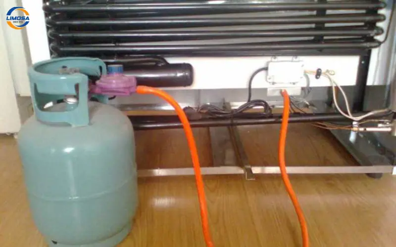 Những yếu tố ảnh hưởng đến chi phí sửa tủ lạnh bị xì gas