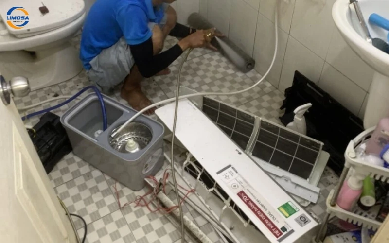Quy trình vệ sinh máy lạnh Xiaomi chuyên nghiệp do Limosa thực hiện