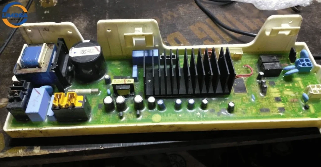 Lỗi trên bo mạch điều khiển trung tâm máy giặt