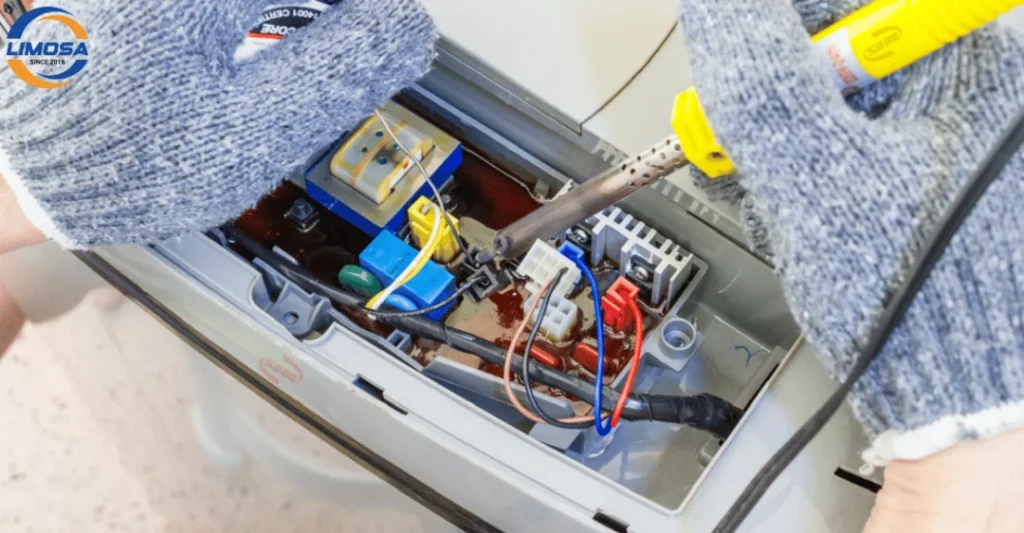 Lỗi từ các linh kiện bên trong máy