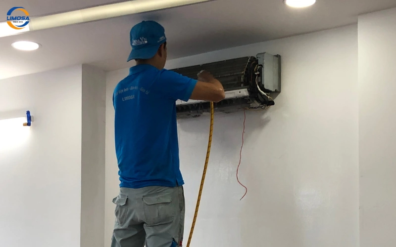 Bơm ga máy lạnh R32