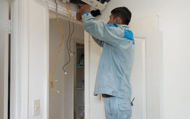 Các cách đặt lịch dịch vụ bơm ga máy lạnh LG nhanh chóng