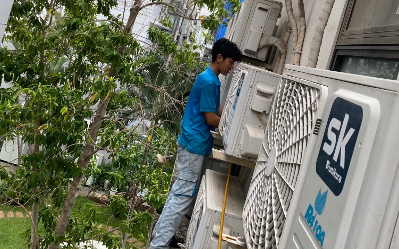 Cách thức đặt lịch dịch vụ bơm ga máy lạnh Funiki tại Điện lạnh Limosa