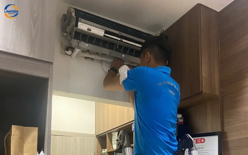 Hướng dẫn đặt lịch dịch vụ tháo lắp máy lạnh Sumikura tại nhà nhanh chóng