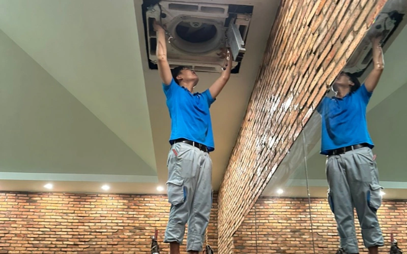 Quy trình chăm sóc và bơm ga máy lạnh Midea tại Điện lạnh Limosa