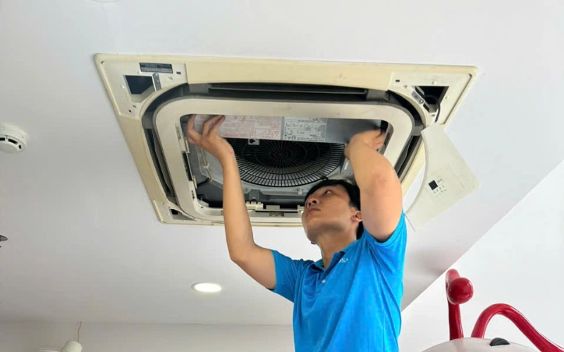Quy trình dịch vụ bơm ga máy lạnh Gree chuẩn kỹ thuật