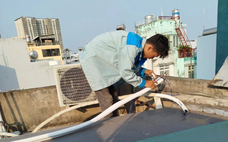 Tại sao nên lựa chọn dịch vụ bơm ga máy lạnh Hitachi tại Điện lạnh Limosa?