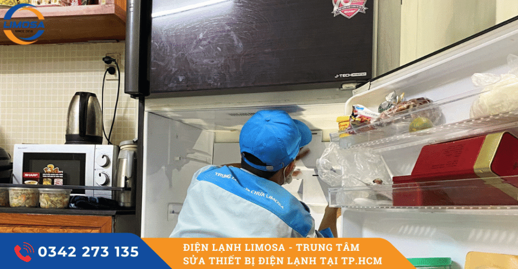 Vệ sinh nội thất và các ngăn chức năng