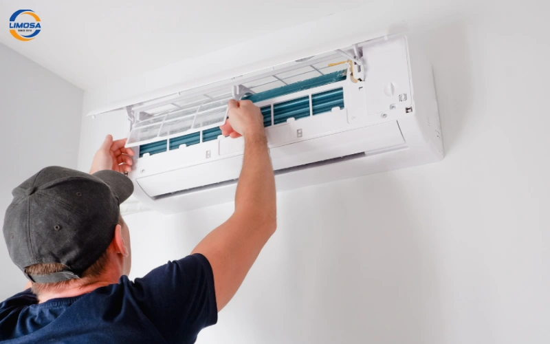 Kiểm tra tình trạng quạt dàn lạnh và các linh kiện liên quan