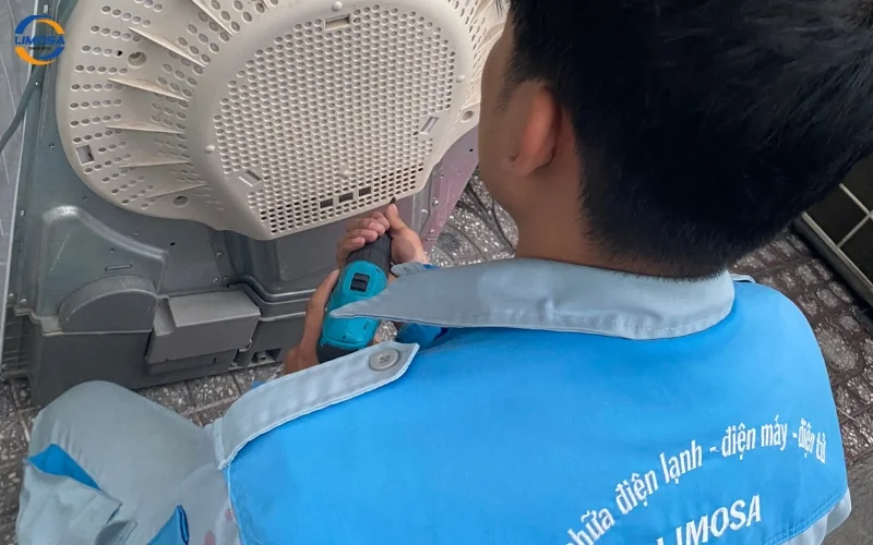 Liên hệ để đặt lịch sửa máy sấy quần áo Saiko tại nhà