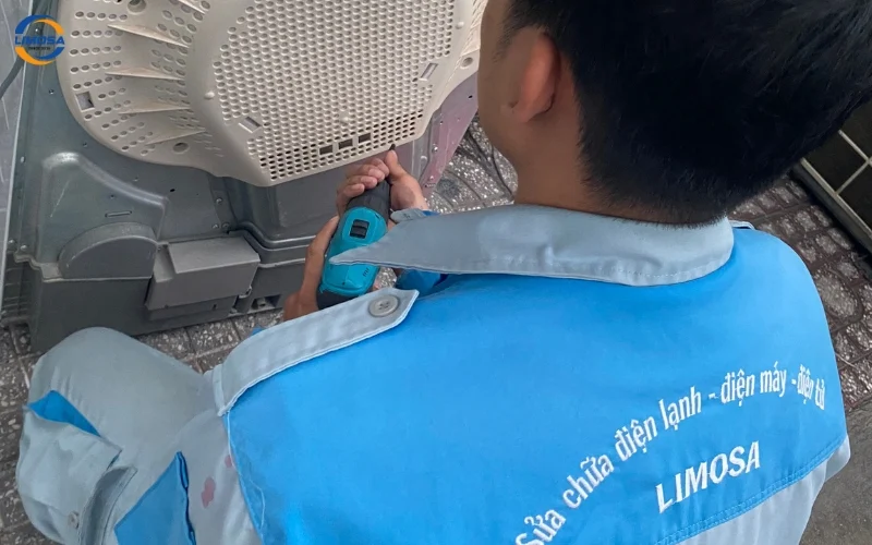Quy trình sửa máy sấy Toshiba chuyên nghiệp, bài bản