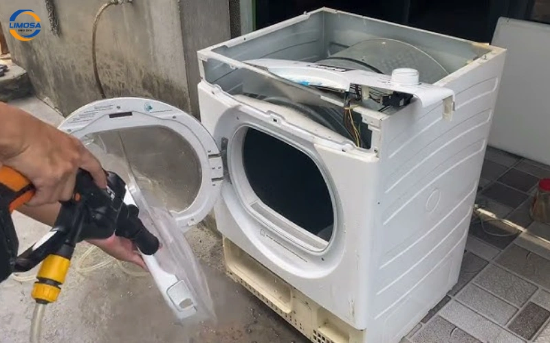 Dụng cụ cần thiết cho việc vệ sinh máy sấy Candy