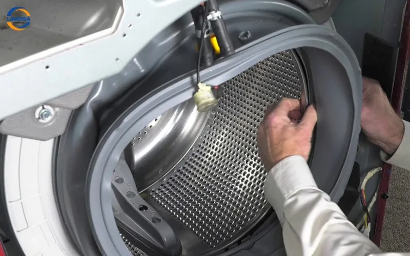 Hướng dẫn chi tiết các bước tháo máy giặt