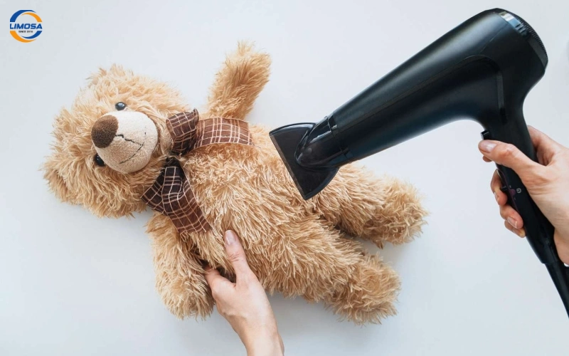 Kiểm tra chất liệu và nhãn sản phẩm