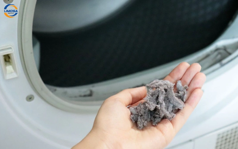 Vệ sinh bề mặt ngoài và bảng điều khiển